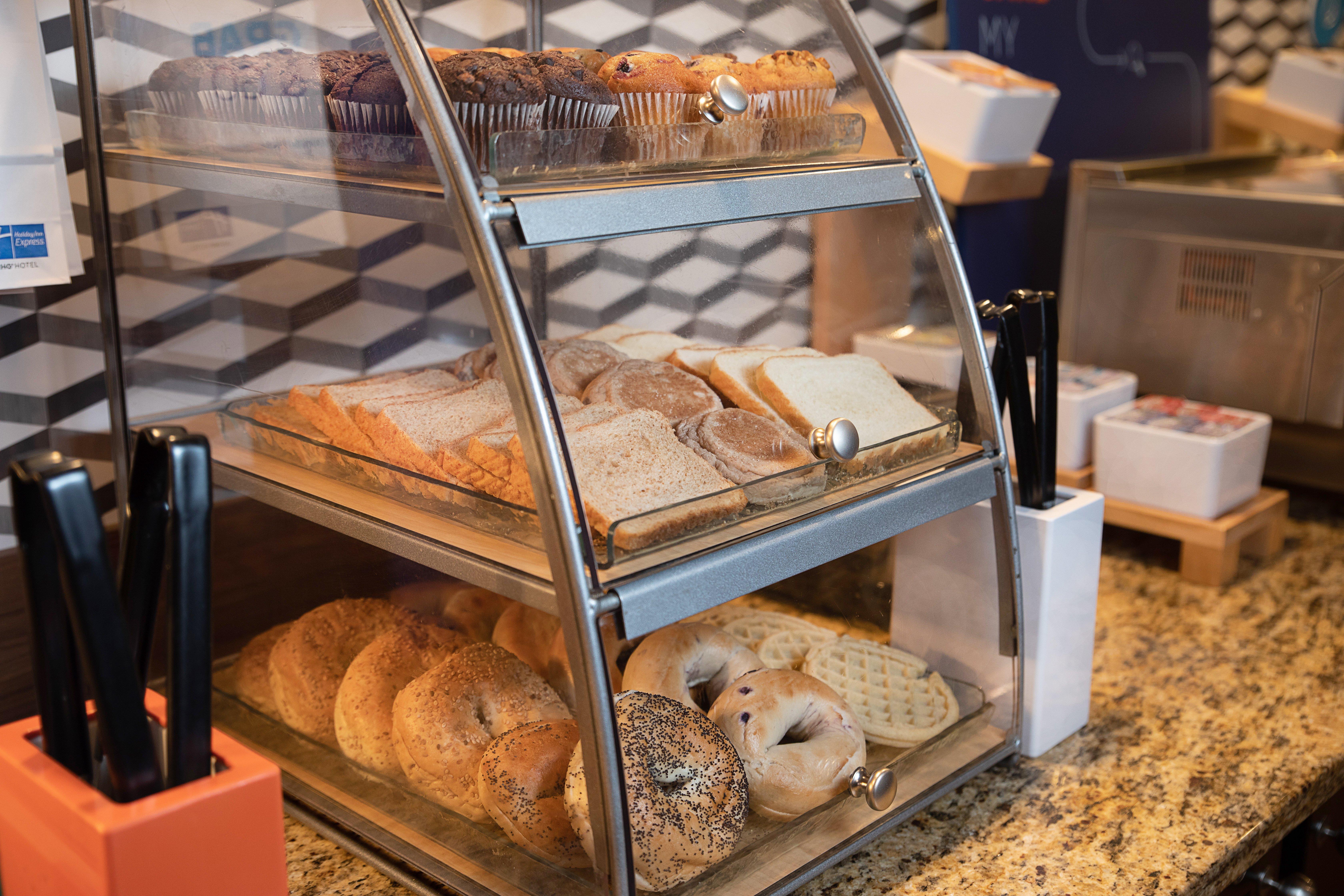 Holiday Inn Express Bloomington West By Ihg Ngoại thất bức ảnh