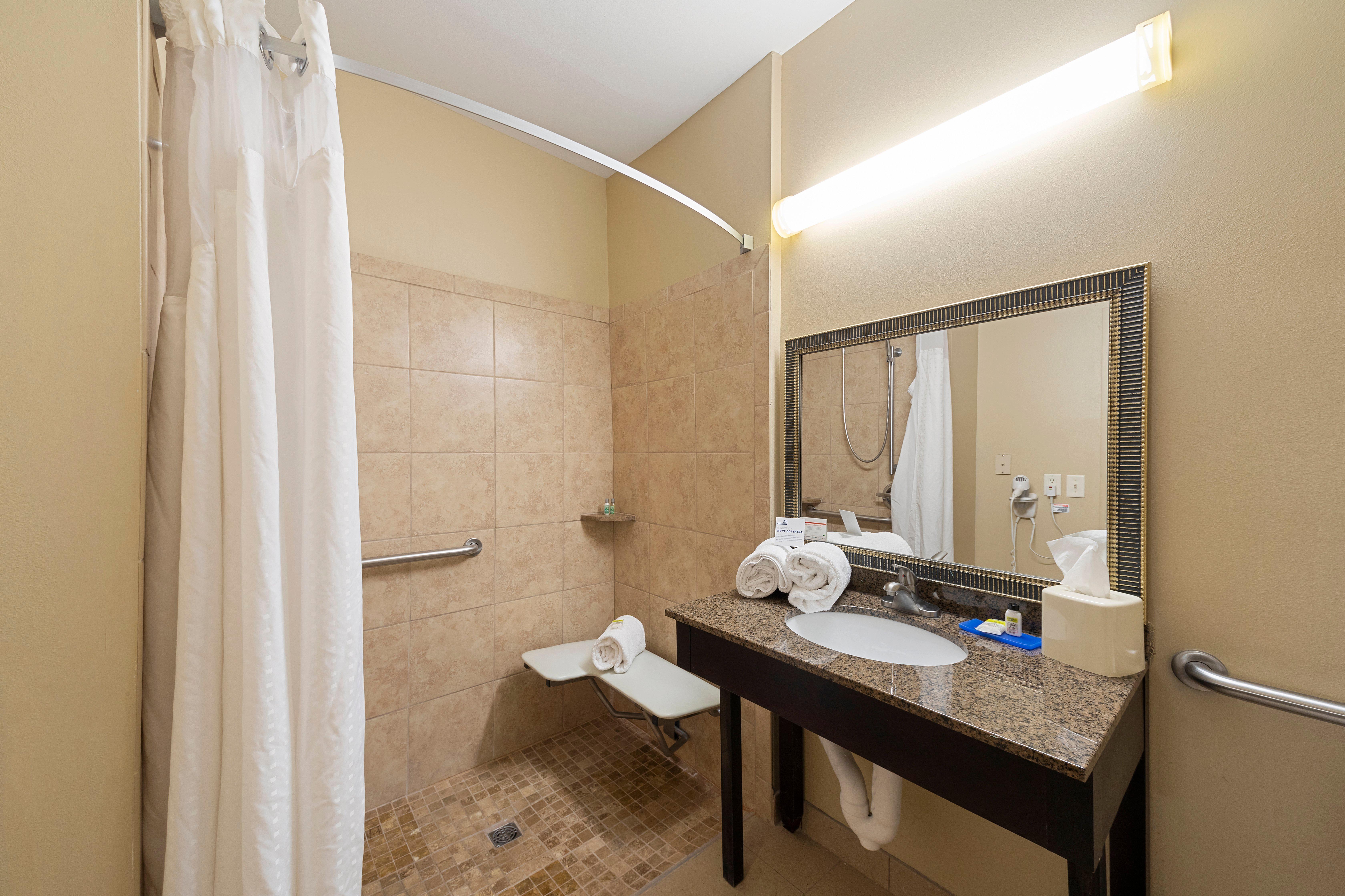 Holiday Inn Express Bloomington West By Ihg Ngoại thất bức ảnh