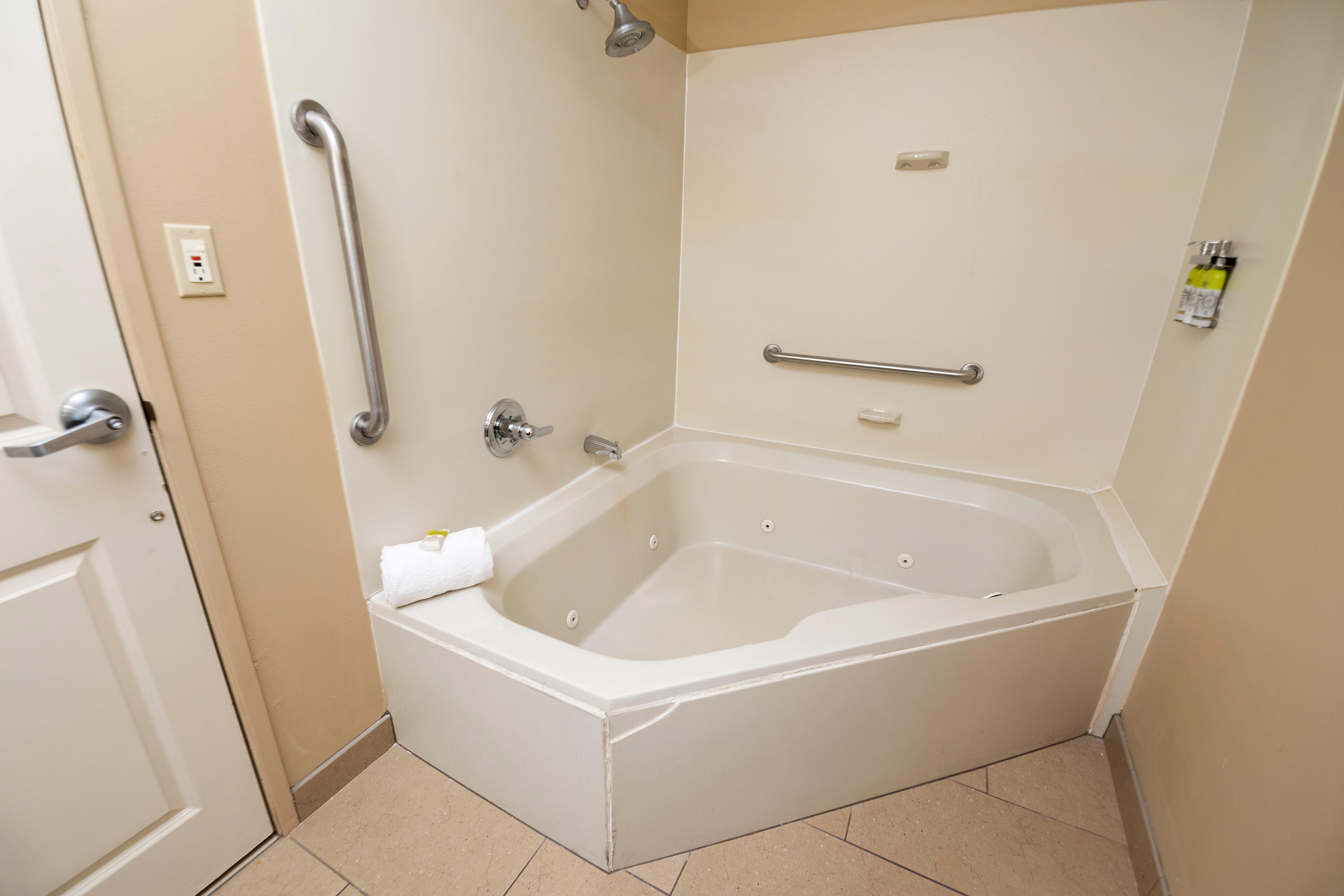 Holiday Inn Express Bloomington West By Ihg Ngoại thất bức ảnh